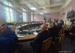 UN JOC POLITIC DEJUCAT