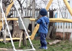 COPILĂRIE FURATĂ PENTRU PROFIT